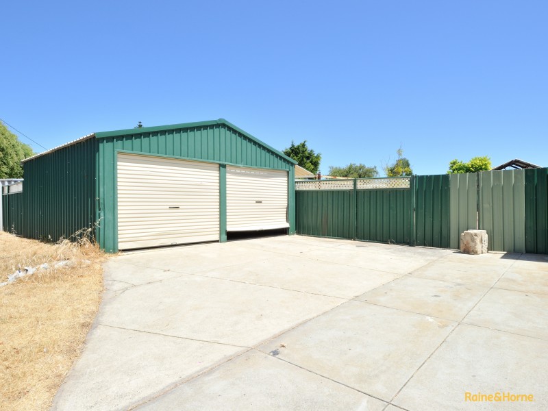 2 Wills Court, Cooloongup WA 6168