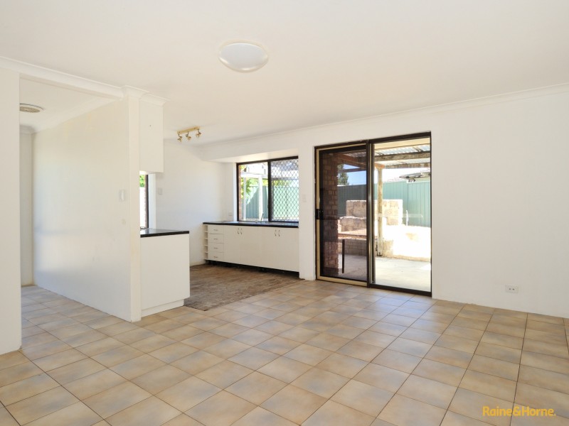 2 Wills Court, Cooloongup WA 6168