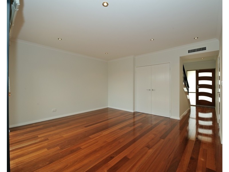 7/15 Benjamin Way, Rockingham WA 6168