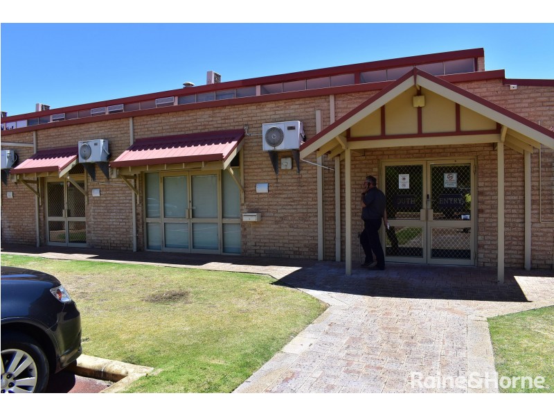 15/3 Benjamin Way, Rockingham WA 6168