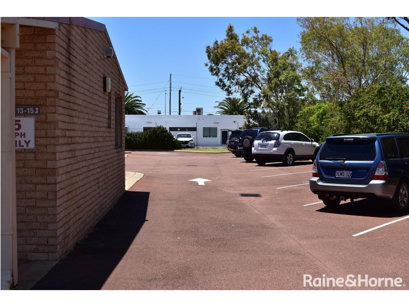 15/3 Benjamin Way, Rockingham WA 6168