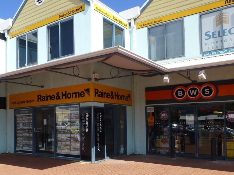 2/9 Railway Terrace, Rockingham WA 6168