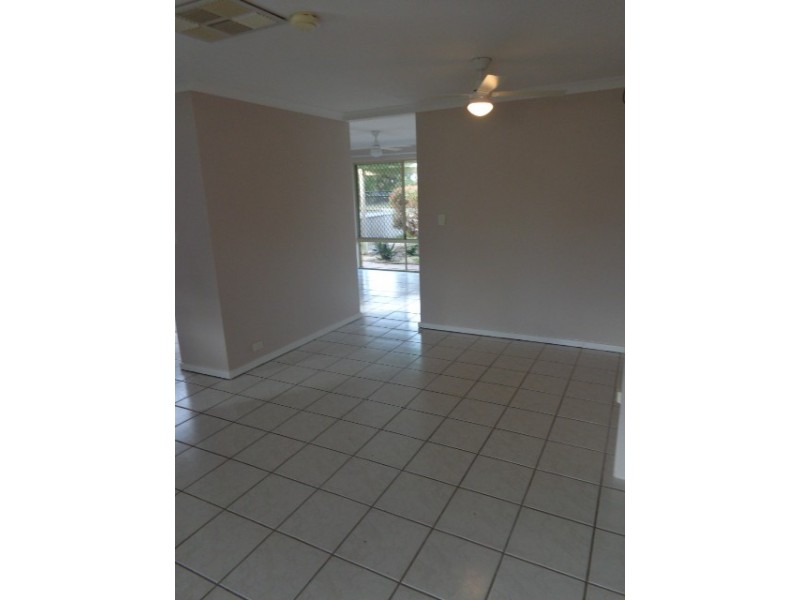 21 Luderick Grove, Warnbro WA 6169