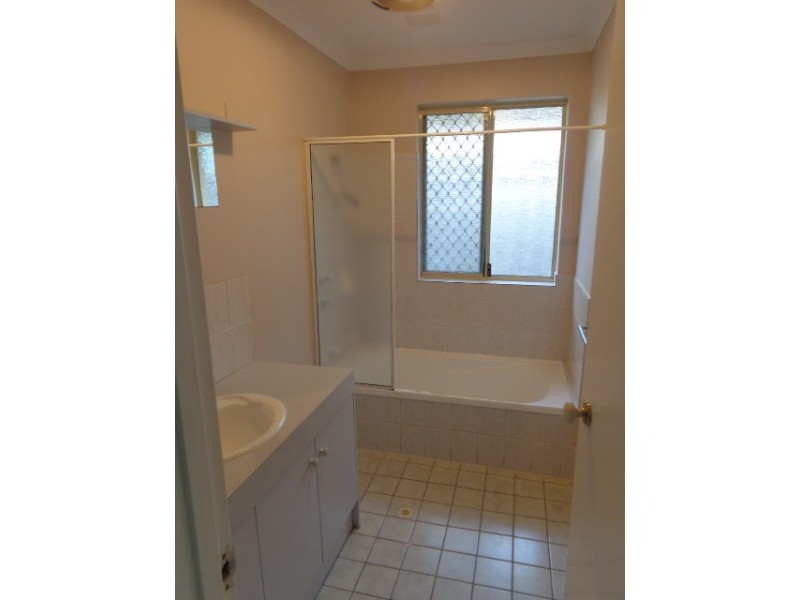 21 Luderick Grove, Warnbro WA 6169