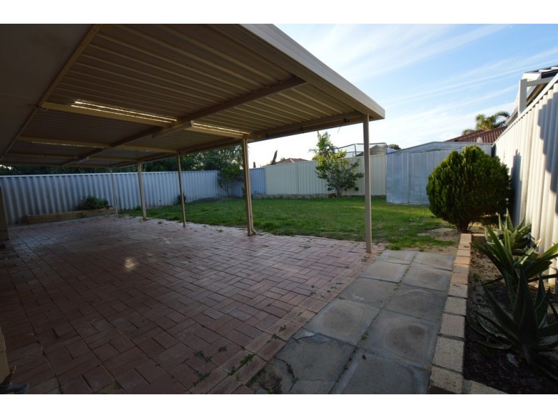 21 Luderick Grove, Warnbro WA 6169