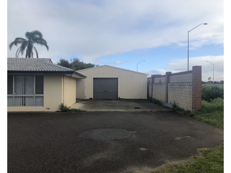 2 Grange Drive, Cooloongup WA 6168