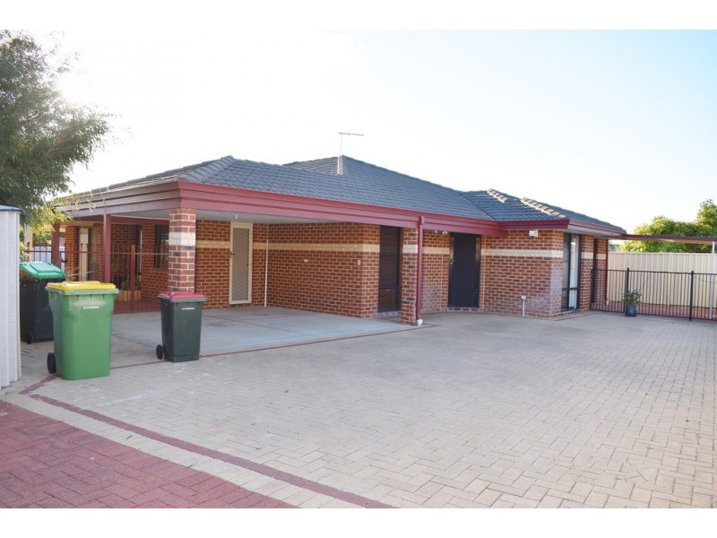 12 Redfin Close, Warnbro WA 6169