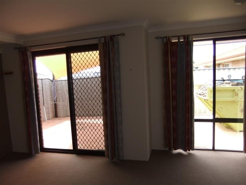 12 Redfin Close, Warnbro WA 6169