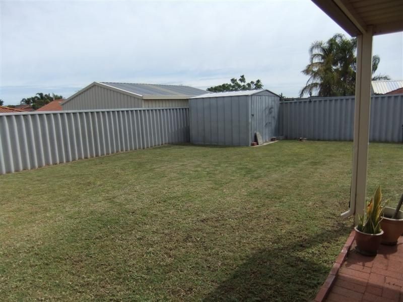 12 Redfin Close, Warnbro WA 6169