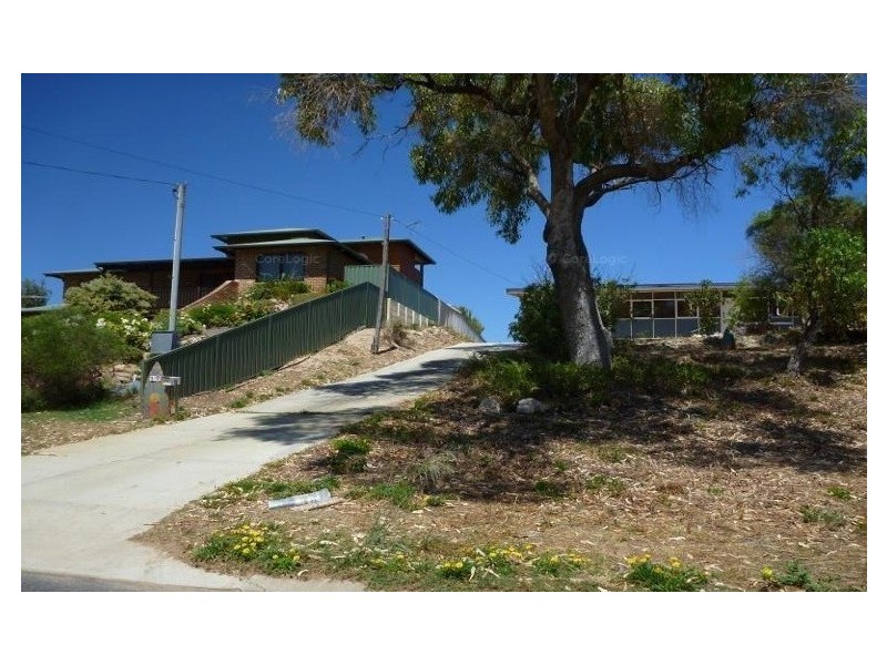 17 Yanrey Street, Golden Bay WA 6174