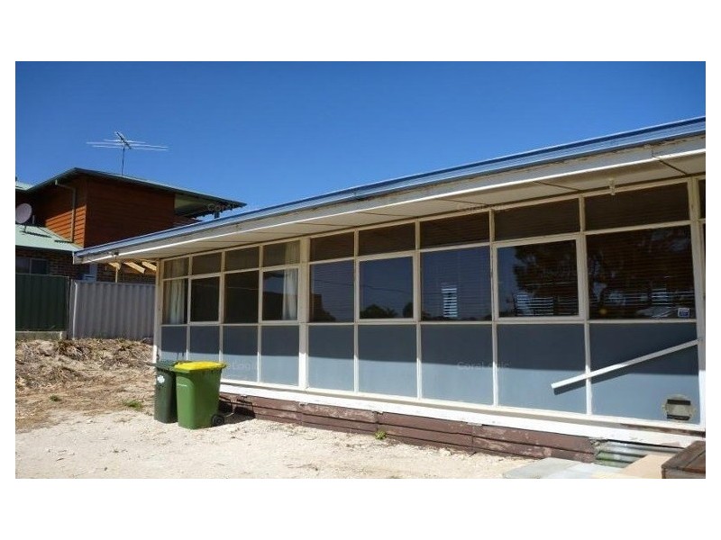 17 Yanrey Street, Golden Bay WA 6174