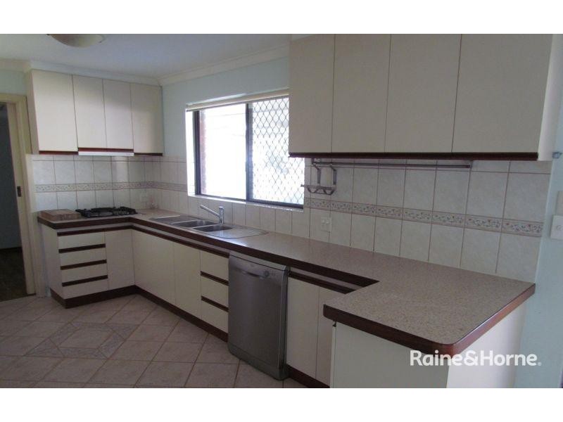 5 Instow Place, Warnbro WA 6169