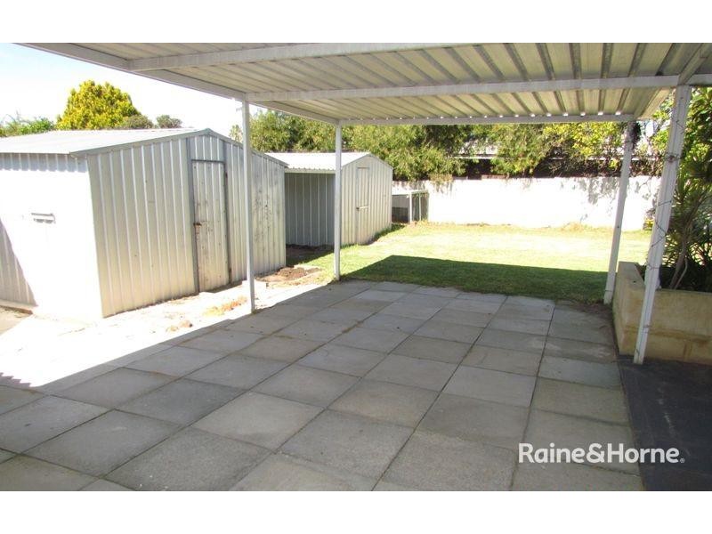 5 Instow Place, Warnbro WA 6169