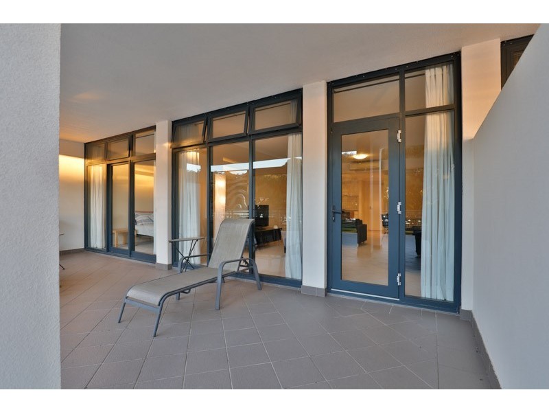 2/43 Rockingham Beach Road, Rockingham WA 6168