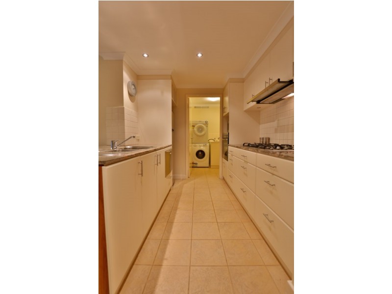 2/43 Rockingham Beach Road, Rockingham WA 6168