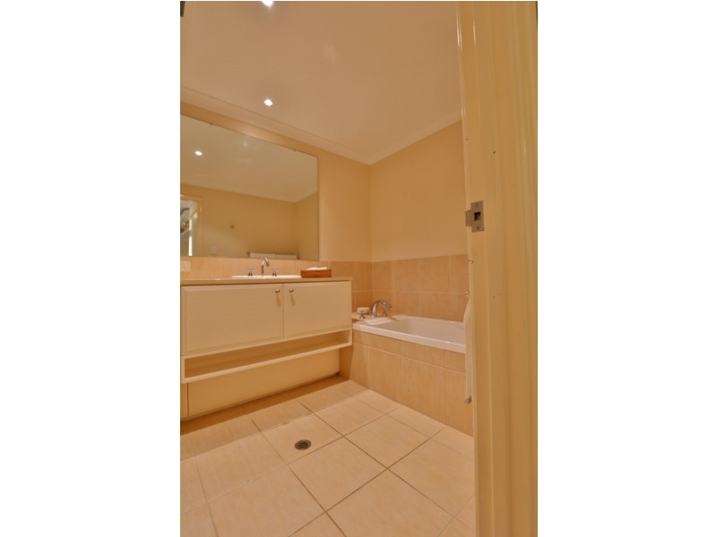 2/43 Rockingham Beach Road, Rockingham WA 6168