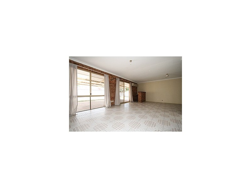 20 Manila Place, Warnbro WA 6169