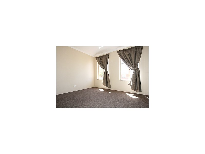 20 Manila Place, Warnbro WA 6169
