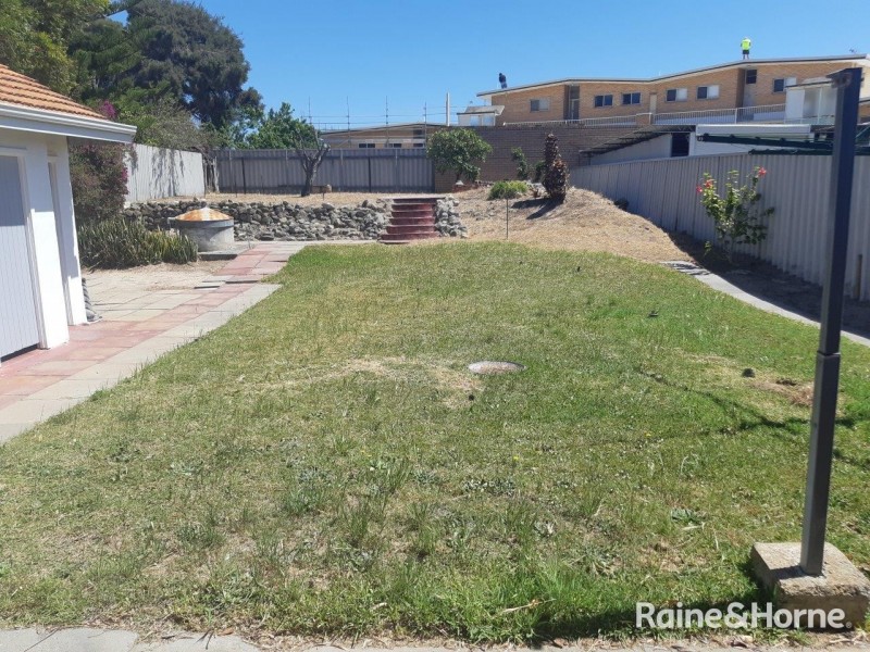 102 Harrison Street, Rockingham WA 6168