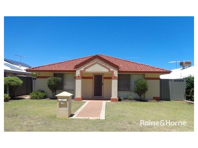 28 Abingdon Crescent, Wellard WA 6170