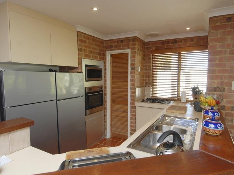 42 Cuthbertson Drive, Cooloongup WA 6168