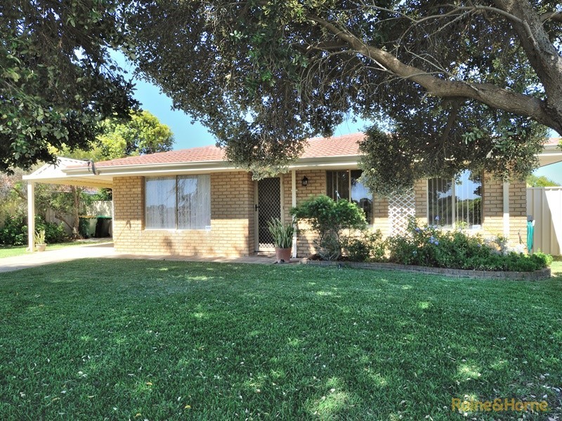 51 Hawker Street, Safety Bay WA 6169