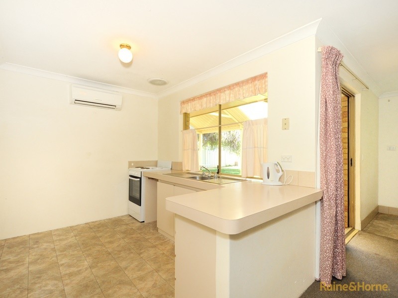 51 Hawker Street, Safety Bay WA 6169