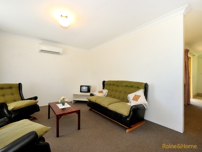 51 Hawker Street, Safety Bay WA 6169