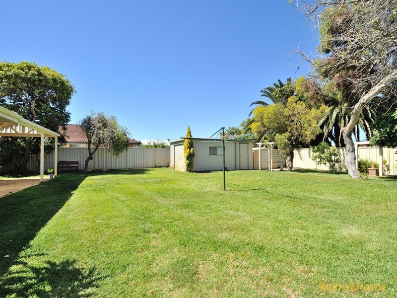 51 Hawker Street, Safety Bay WA 6169