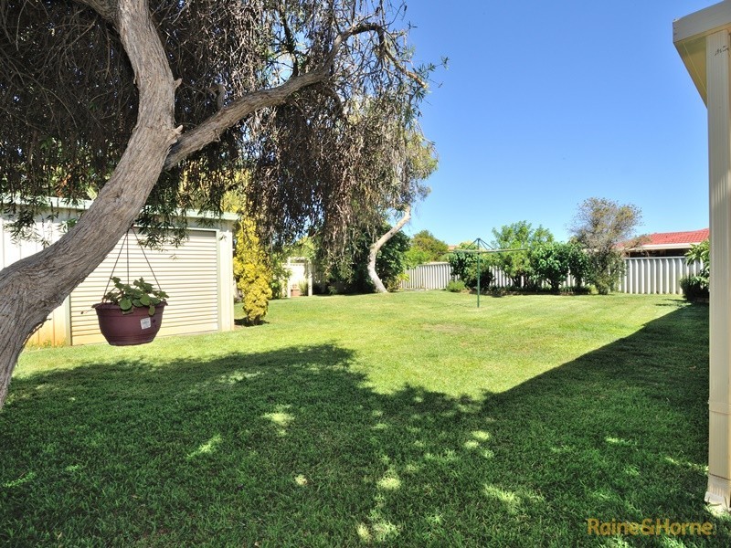 51 Hawker Street, Safety Bay WA 6169