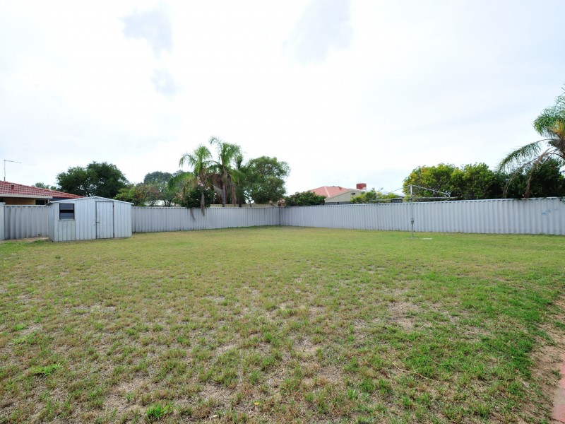 2 Coronata Drive, Warnbro WA 6169