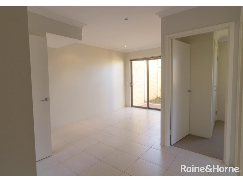 9/18-20 Lake Street, Rockingham WA 6168