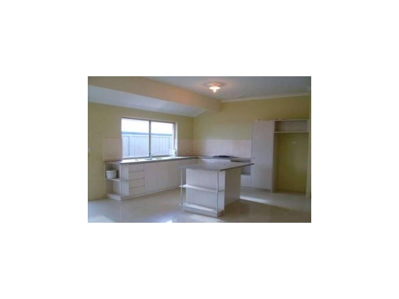 28 Abingdon Crescent, Wellard WA 6170