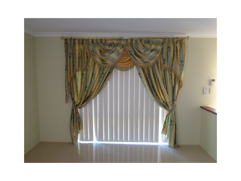 28 Abingdon Crescent, Wellard WA 6170