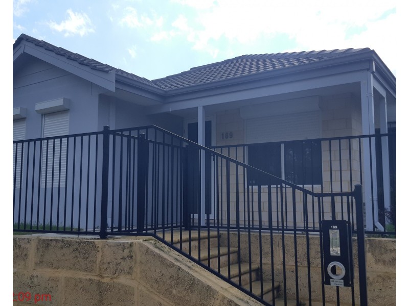 189 Lake Valley Drive, Lakelands WA 6180