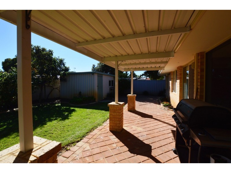 46 Cumberland Way, Waikiki WA 6169