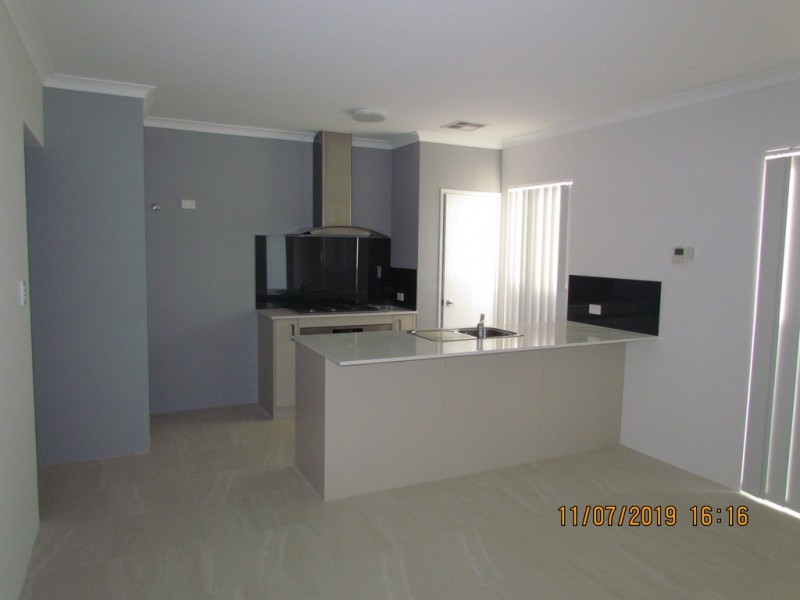 18 Governor Road, Rockingham WA 6168