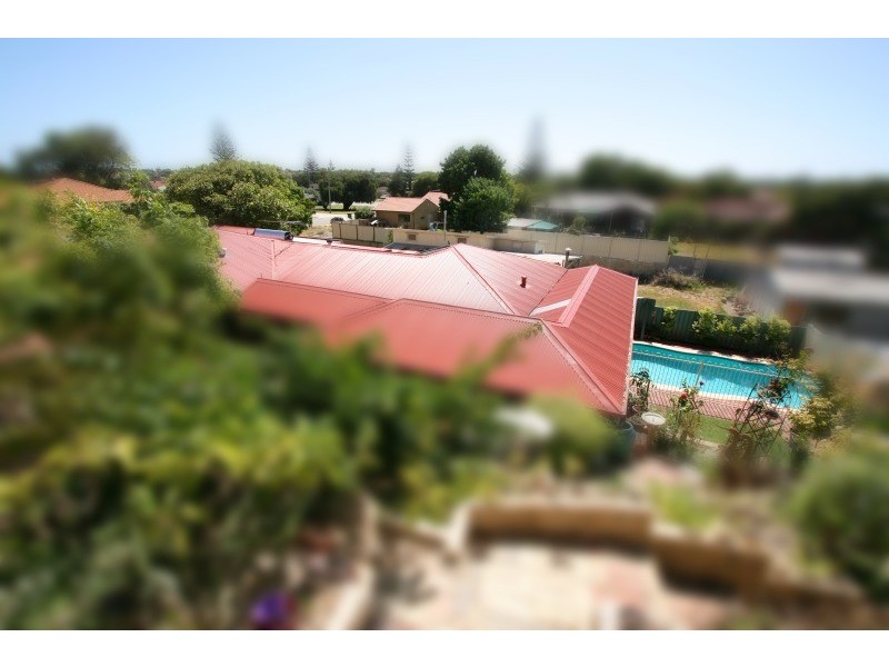 4 Raymond Place, Waikiki WA 6169