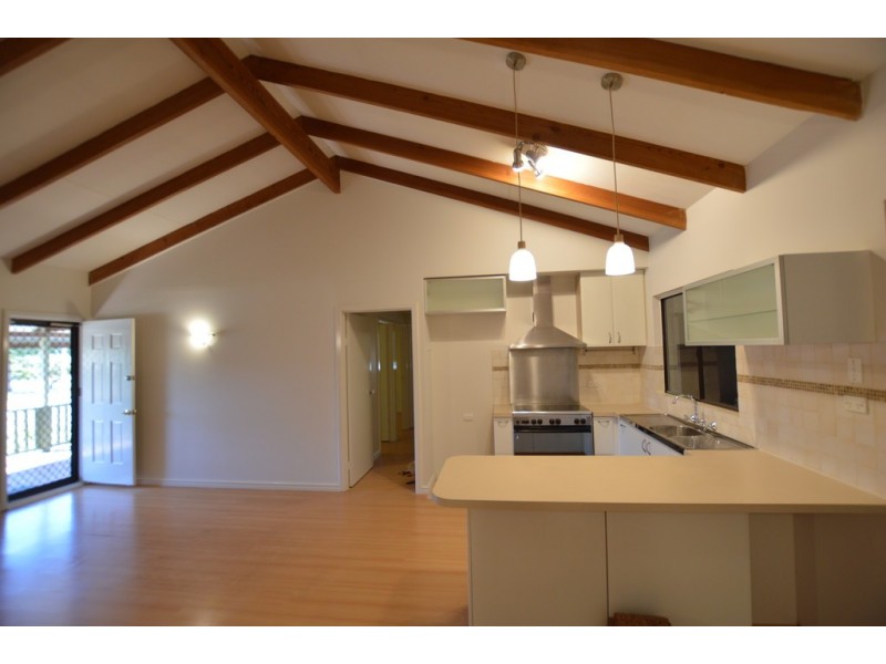 7 Wenn Rd, Singleton WA 6175