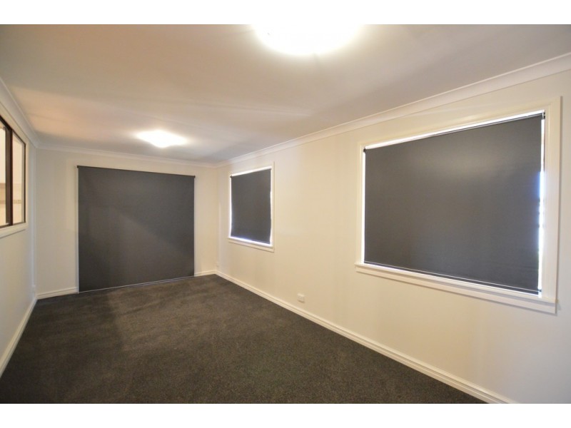 7 Wenn Rd, Singleton WA 6175