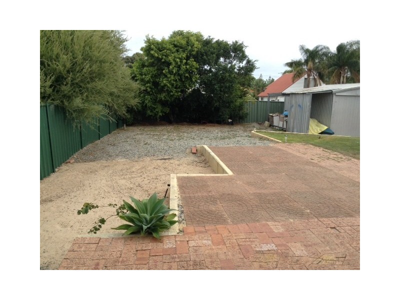 7 Wenn Rd, Singleton WA 6175