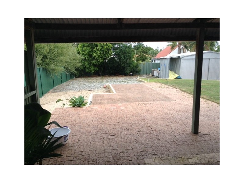 7 Wenn Rd, Singleton WA 6175