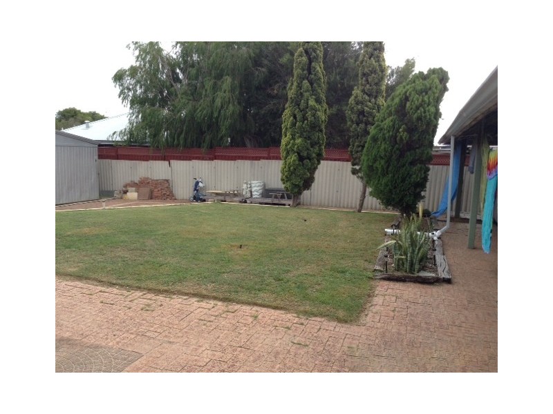 7 Wenn Rd, Singleton WA 6175