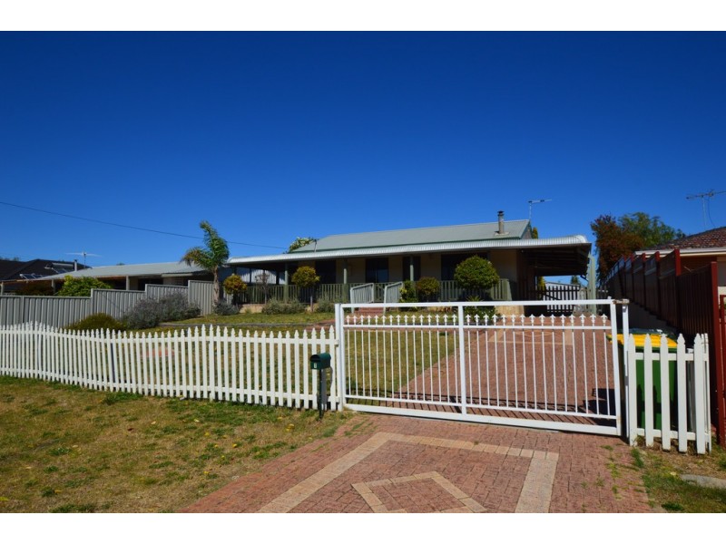 7 Wenn Rd, Singleton WA 6175