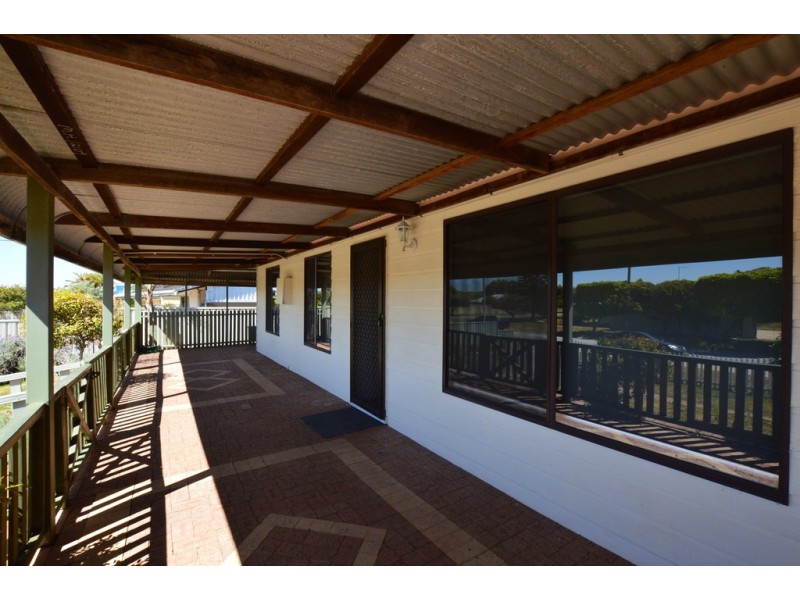 7 Wenn Rd, Singleton WA 6175