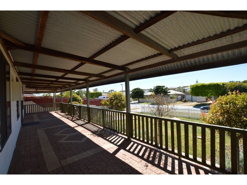 7 Wenn Rd, Singleton WA 6175