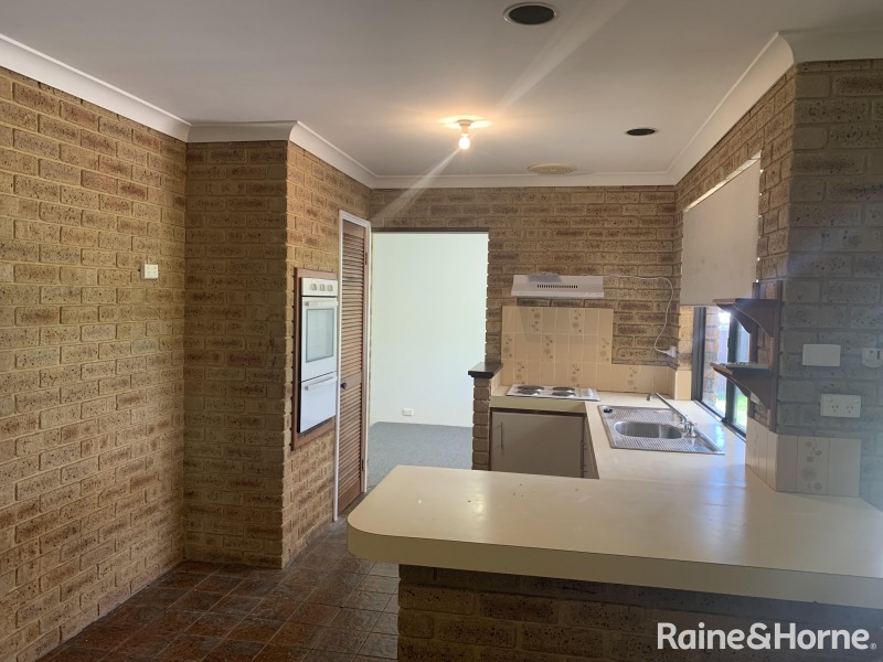 3 Dodd Place, Warnbro WA 6169