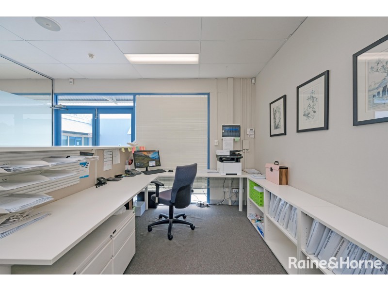 2/7 Cessnock Way, Rockingham WA 6168