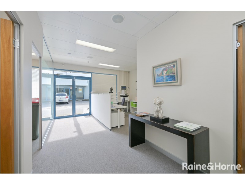 2/7 Cessnock Way, Rockingham WA 6168