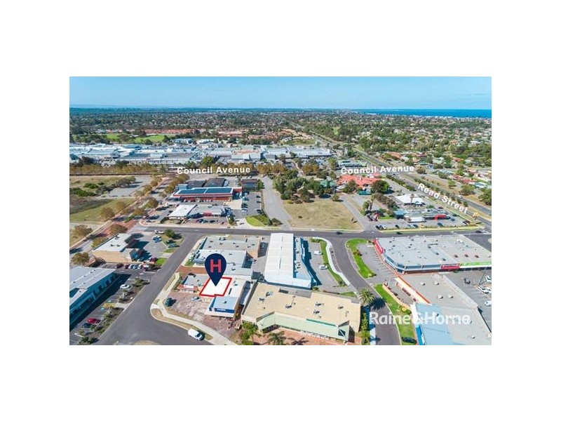 2/18 Livingstone Road, Rockingham WA 6168